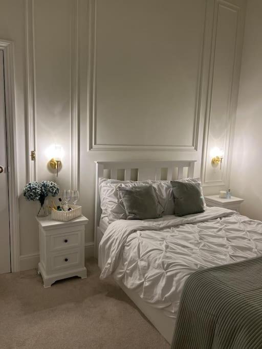Victorian Stay In Ocean Village Southampton Buitenkant foto